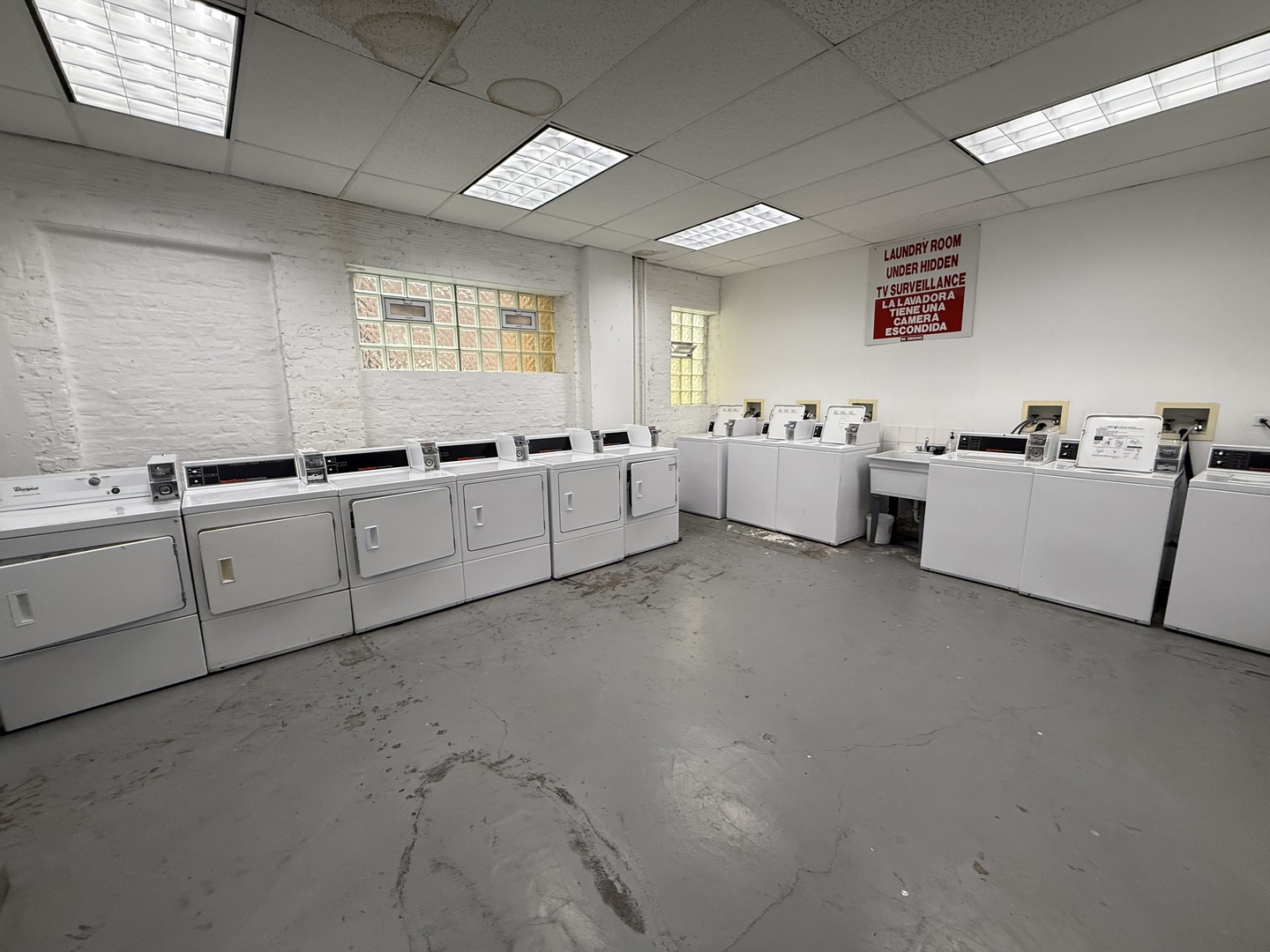 6930 N Greenview Avenue 703