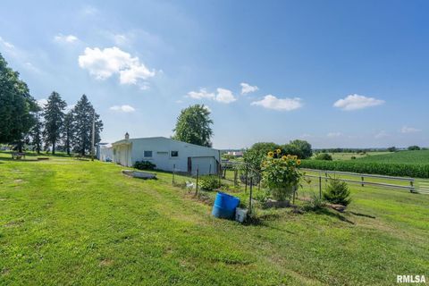 Tiny photo for 1324 13TH Avenue N, Clinton, IA 52732 (MLS # QC4268802)