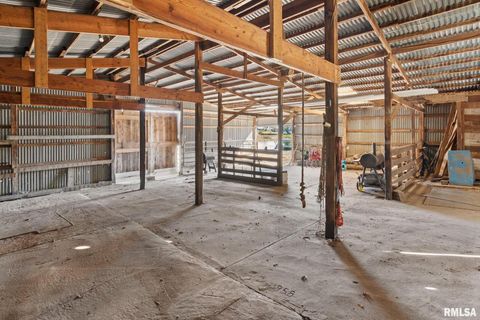 Tiny photo for 1324 13TH Avenue N, Clinton, IA 52732 (MLS # QC4268802)