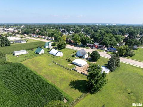 Tiny photo for 1324 13TH Avenue N, Clinton, IA 52732 (MLS # QC4268802)