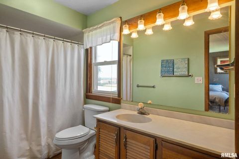 Tiny photo for 1324 13TH Avenue N, Clinton, IA 52732 (MLS # QC4268802)