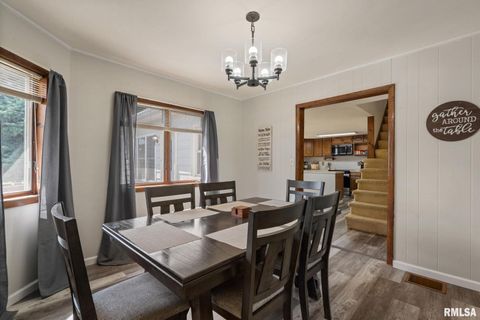 Tiny photo for 1324 13TH Avenue N, Clinton, IA 52732 (MLS # QC4268802)