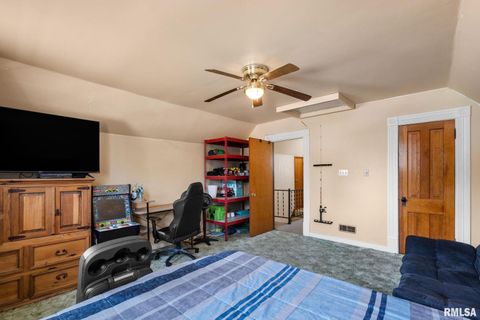 Tiny photo for 1324 13TH Avenue N, Clinton, IA 52732 (MLS # QC4268802)