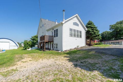 Tiny photo for 1324 13TH Avenue N, Clinton, IA 52732 (MLS # QC4268802)