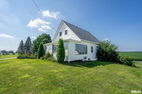 Tiny photo for 1324 13TH Avenue N, Clinton, IA 52732 (MLS # QC4268802)