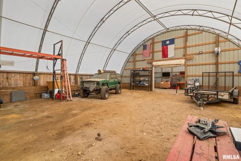 Tiny photo for 1324 13TH Avenue N, Clinton, IA 52732 (MLS # QC4268802)