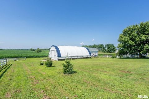 Tiny photo for 1324 13TH Avenue N, Clinton, IA 52732 (MLS # QC4268802)