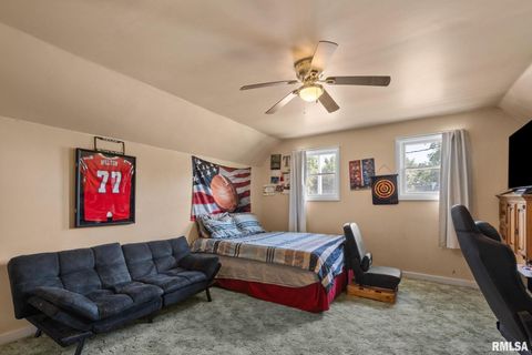 Tiny photo for 1324 13TH Avenue N, Clinton, IA 52732 (MLS # QC4268802)