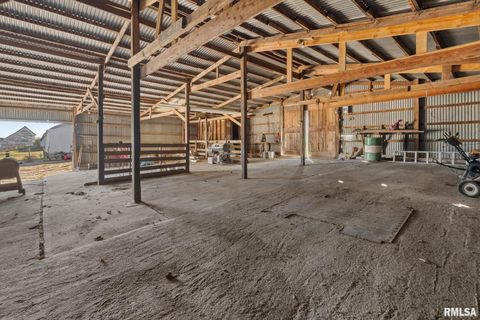 Tiny photo for 1324 13TH Avenue N, Clinton, IA 52732 (MLS # QC4268802)