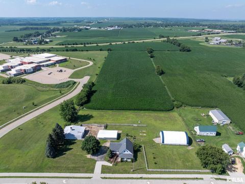 Tiny photo for 1324 13TH Avenue N, Clinton, IA 52732 (MLS # QC4268802)