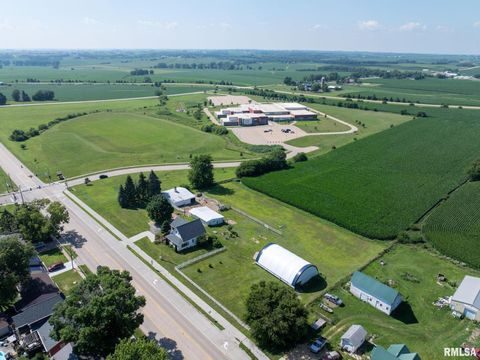 Tiny photo for 1324 13TH Avenue N, Clinton, IA 52732 (MLS # QC4268802)