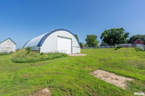 Tiny photo for 1324 13TH Avenue N, Clinton, IA 52732 (MLS # QC4268802)