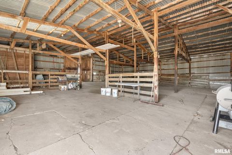 Tiny photo for 1324 13TH Avenue N, Clinton, IA 52732 (MLS # QC4268802)