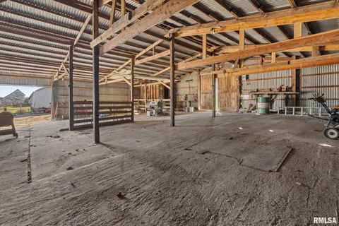 Tiny photo for 1324 13TH Avenue N, Clinton, IA 52732 (MLS # QC4268802)