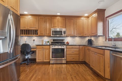 Tiny photo for 1332 Edington Lane, Mundelein, IL 60060 (MLS # 12583120)