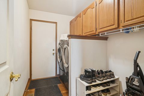 Tiny photo for 1332 Edington Lane, Mundelein, IL 60060 (MLS # 12583120)