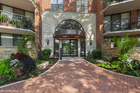 Photo of 511 Aurora Avenue #108, Naperville, IL 60540 (MLS # 12426315)