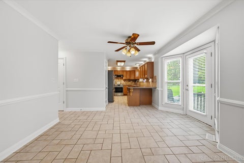 Tiny photo for 900 White Oak Drive, North Aurora, IL 60542 (MLS # 12725918)