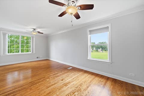 Tiny photo for 900 White Oak Drive, North Aurora, IL 60542 (MLS # 12725918)