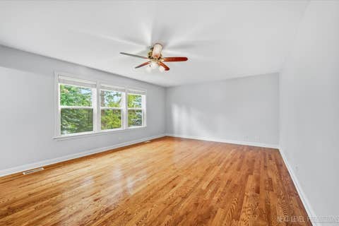 Tiny photo for 900 White Oak Drive, North Aurora, IL 60542 (MLS # 12725918)