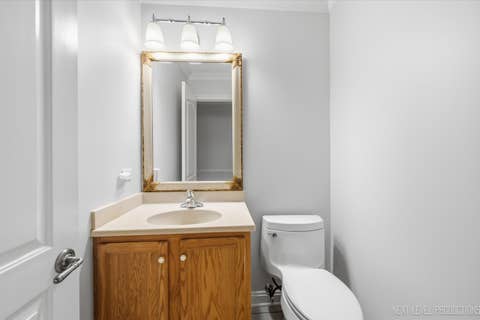 Tiny photo for 900 White Oak Drive, North Aurora, IL 60542 (MLS # 12725918)