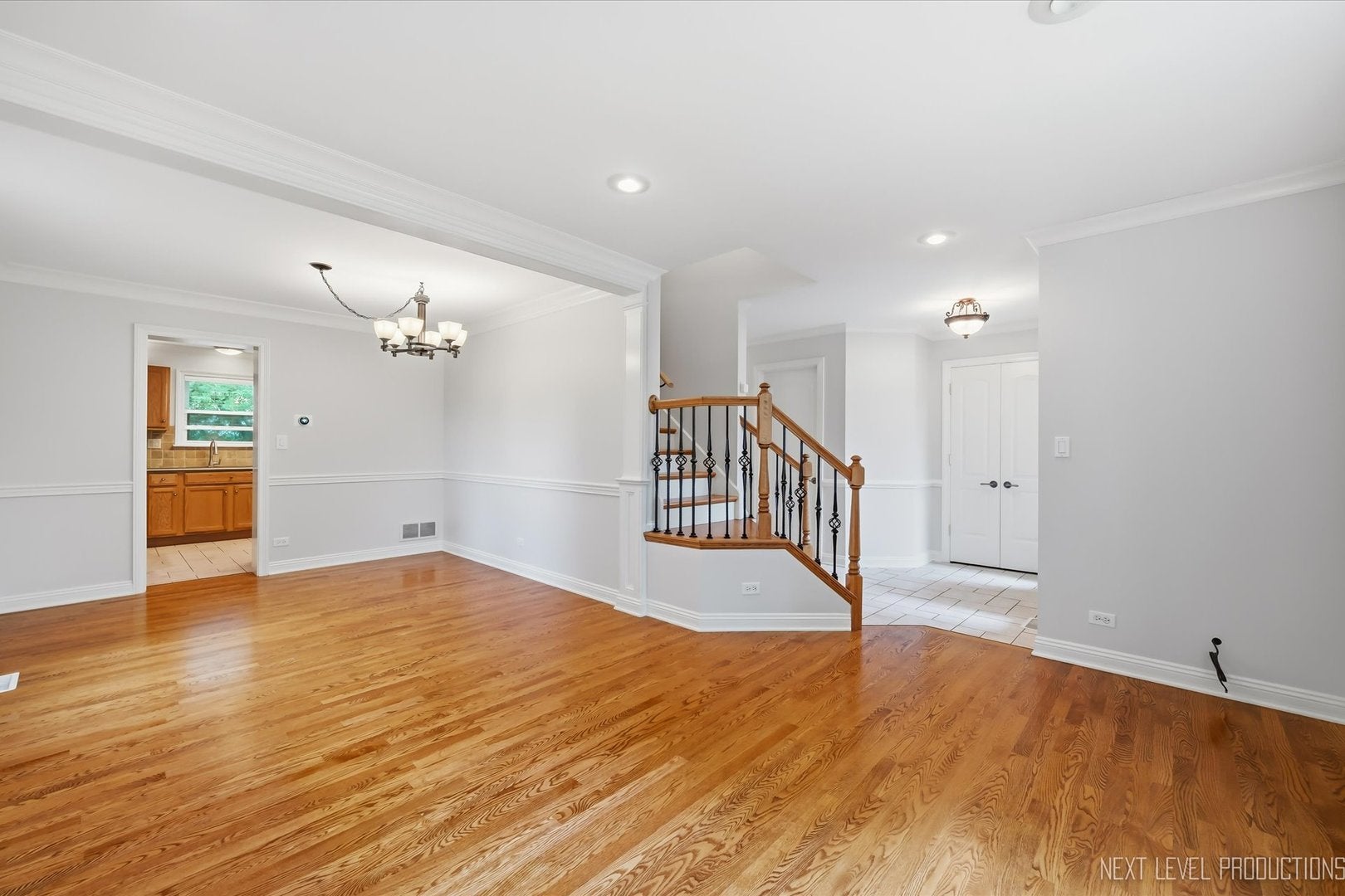 900 White Oak Drive