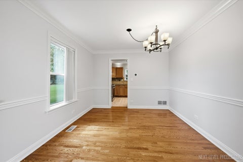Tiny photo for 900 White Oak Drive, North Aurora, IL 60542 (MLS # 12725918)