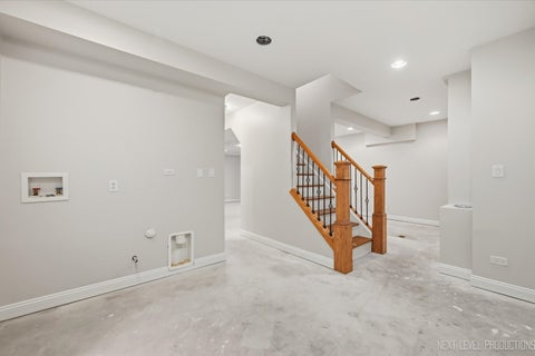 Tiny photo for 900 White Oak Drive, North Aurora, IL 60542 (MLS # 12725918)