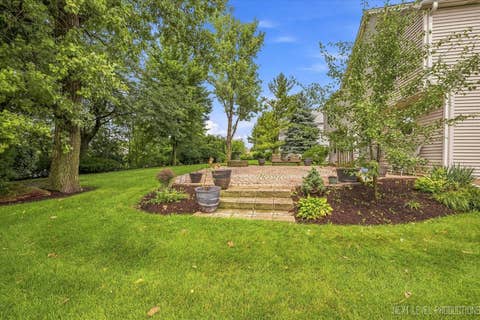 Tiny photo for 900 White Oak Drive, North Aurora, IL 60542 (MLS # 12725918)