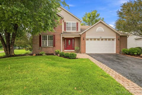 Photo of 900 White Oak Drive, North Aurora, IL 60542 (MLS # 12725918)