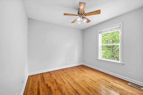 Tiny photo for 900 White Oak Drive, North Aurora, IL 60542 (MLS # 12725918)