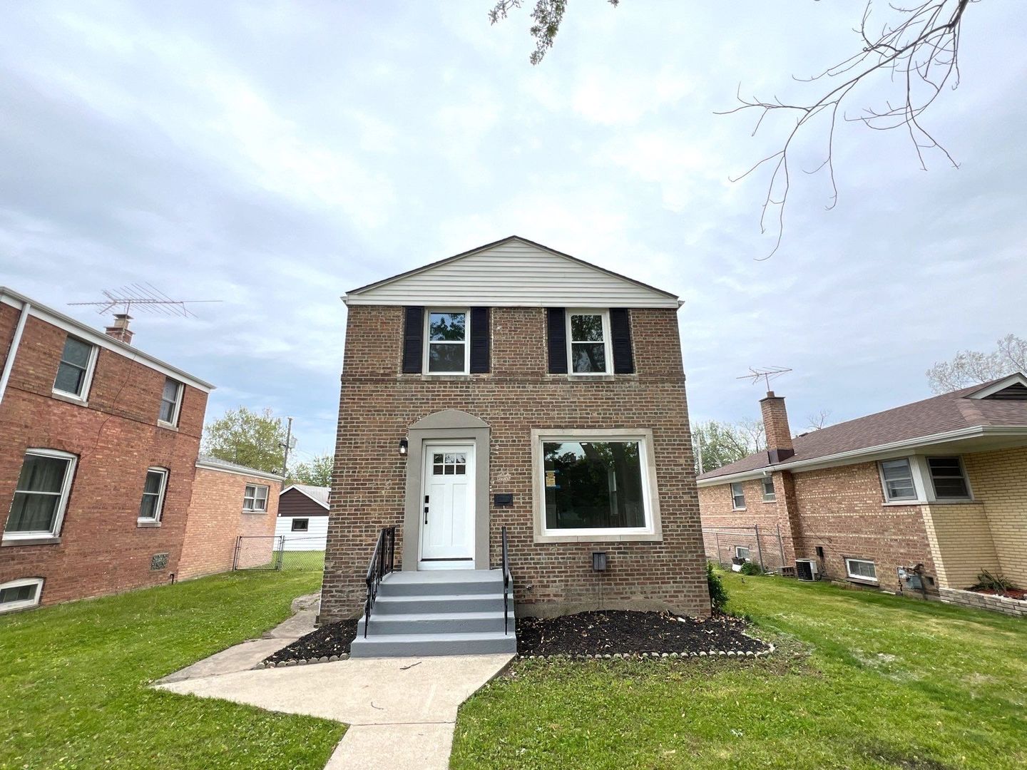 Listing image 2