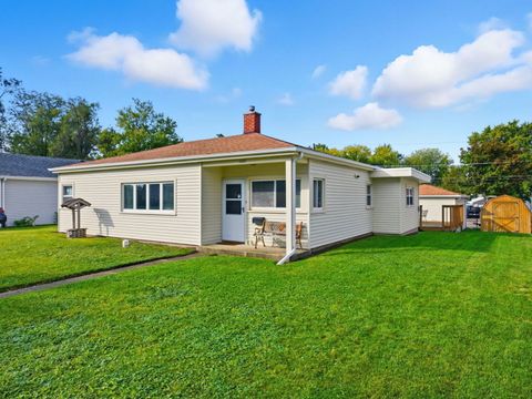 Photo of 1321 Raymond Drive, Montgomery, IL 60538 (MLS # 12499203) Photo of 1321 Raymond Drive, Montgomery, IL 60538 (MLS # 12499203)