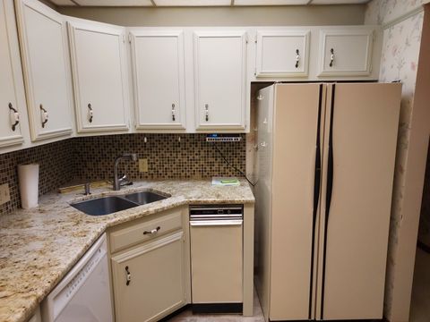 Tiny photo for 1421 Woodbridge Road #2C, Joliet, IL 60436 (MLS # 12586495)