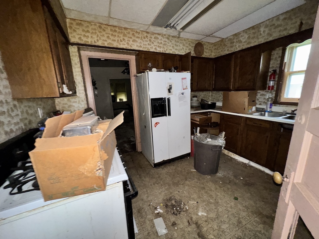 1335 W 110th Place