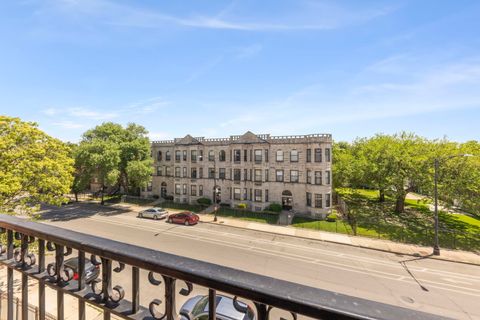 Tiny photo for 3246 W Warren Boulevard #3, Chicago, IL 60624 (MLS # 12668214)