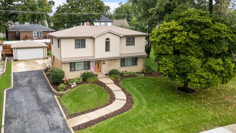 Tiny photo for 7112 W 114th Place, Worth, IL 60482 (MLS # 12451629)