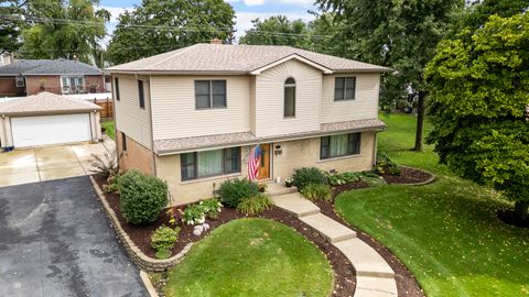 Tiny photo for 7112 W 114th Place, Worth, IL 60482 (MLS # 12451629)