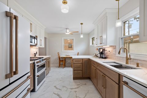 Tiny photo for 7112 W 114th Place, Worth, IL 60482 (MLS # 12451629)