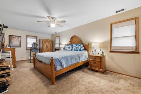 Tiny photo for 7112 W 114th Place, Worth, IL 60482 (MLS # 12451629)