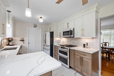 Tiny photo for 7112 W 114th Place, Worth, IL 60482 (MLS # 12451629)