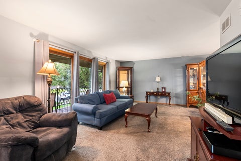 Tiny photo for 16044 Eagle Ridge Drive, Tinley Park, IL 60477 (MLS # 12743430)