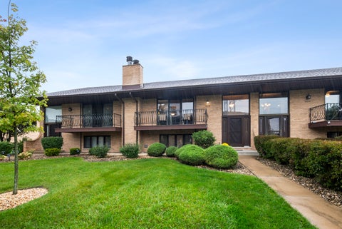 Tiny photo for 16044 Eagle Ridge Drive, Tinley Park, IL 60477 (MLS # 12743430)