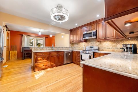 Tiny photo for 7920 Natoma Avenue, Burbank, IL 60459 (MLS # 12595114)