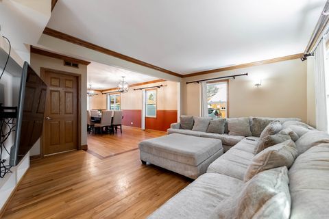 Tiny photo for 7920 Natoma Avenue, Burbank, IL 60459 (MLS # 12595114)