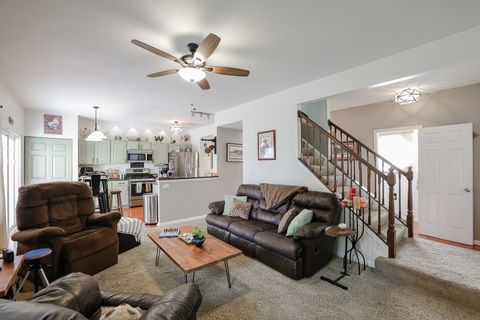 Tiny photo for 7 Michael Court, Lake In The Hills, IL 60156 (MLS # 12510784)