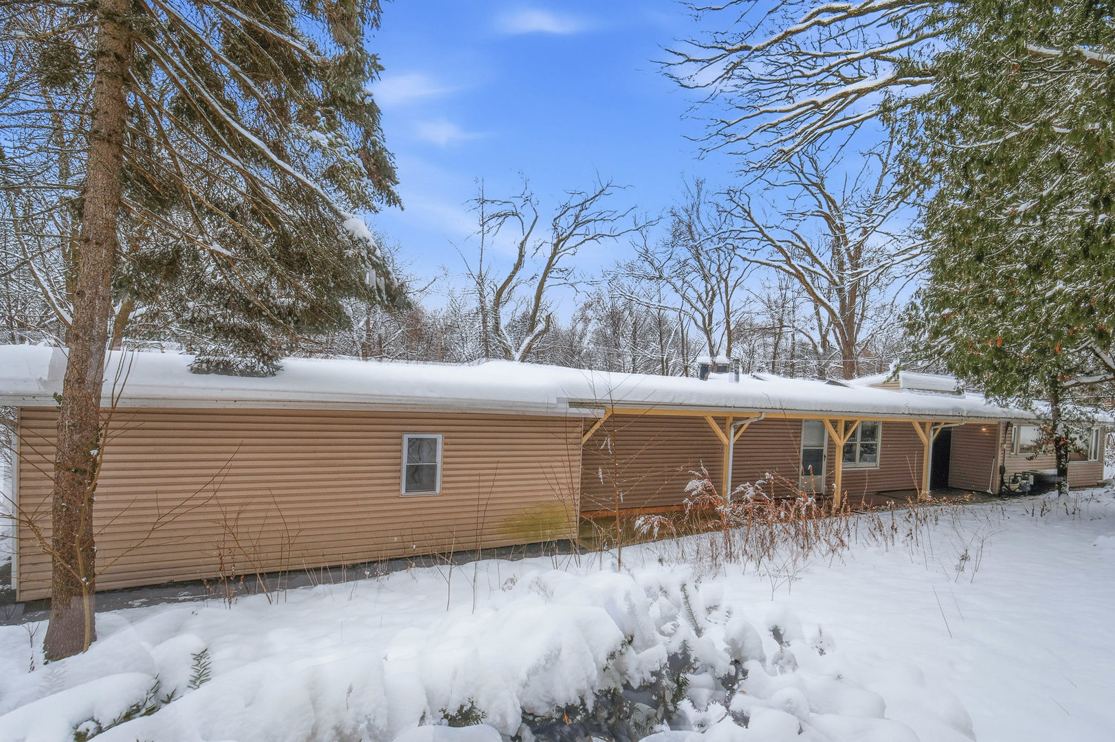 Palatine, Illinois 60074, United States, 3 Bedrooms Bedrooms, ,2 BathroomsBathrooms,Residential,Active,257590