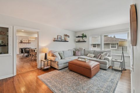 Tiny photo for 1024 Blanchard Street, Downers Grove, IL 60516 (MLS # 12503342)