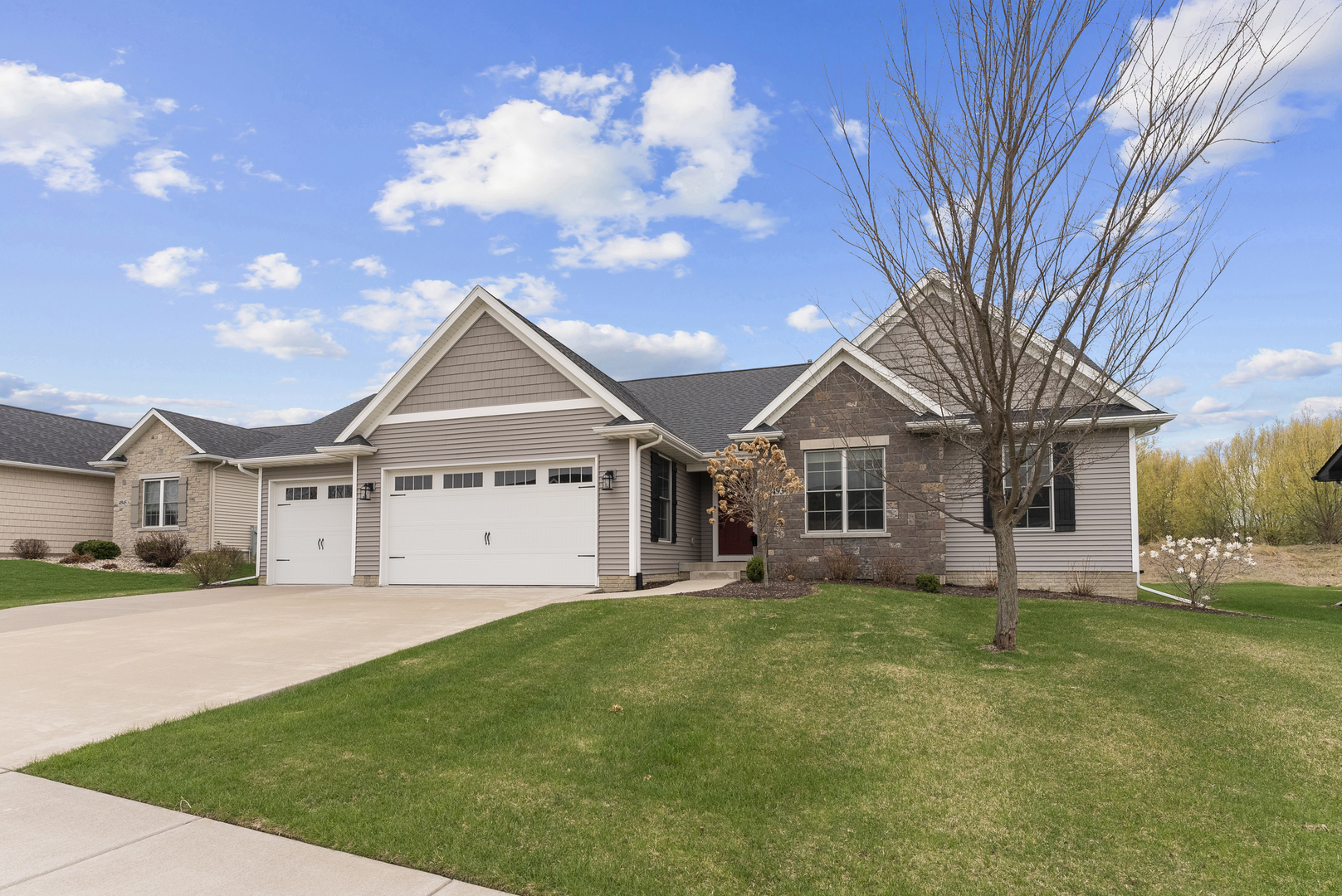 4937 Lakeside Drive
