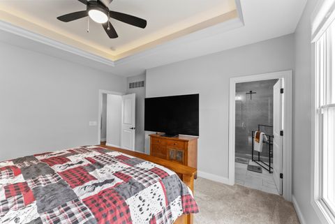 Tiny photo for 4937 Lakeside Drive, Bettendorf, IA 52722 (MLS # 12612425)